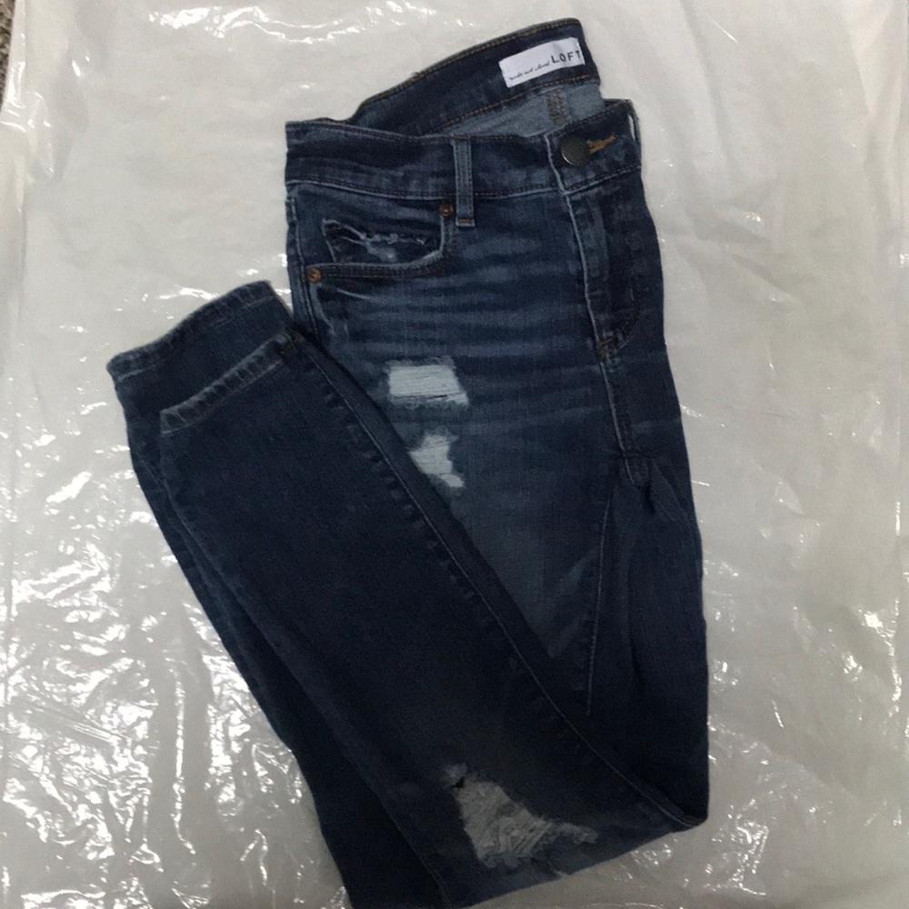 Women’s LOFT distressed blue denim jeans